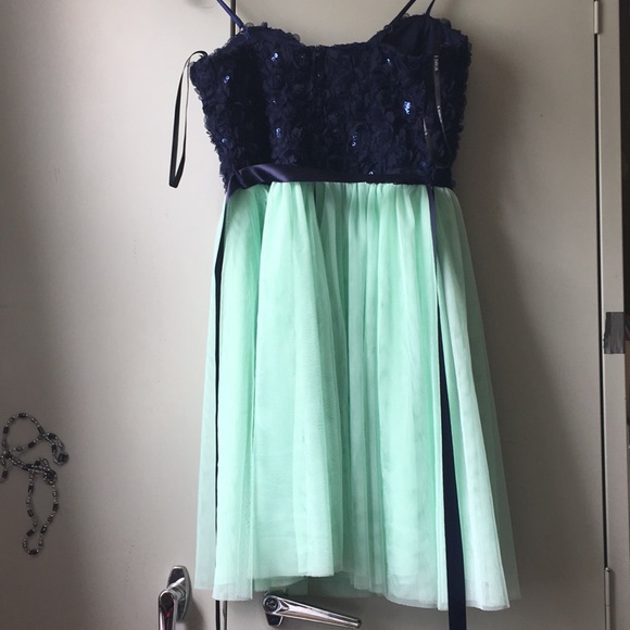 B. Darlin formal Dress - Picture 6 of 6